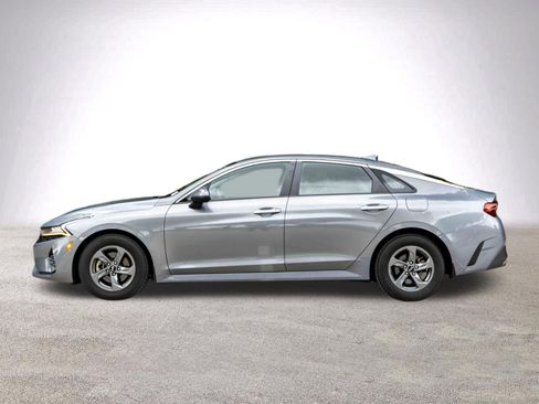 Used 2021 Kia K5 LX FWD image 6