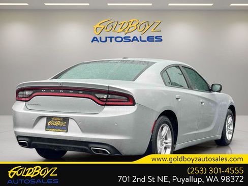 Used 2019 Dodge Charger SXT image 5
