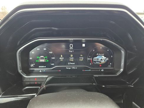 Used 2022 GMC Sierra 1500 SLT w/ SLT Convenience Package image 21