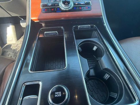 Used 2023 Lincoln Aviator Reserve w/ Equipment Group 201A AWD/4WD image 39