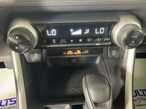 Used 2023 Toyota RAV4 XLE FWD image 21