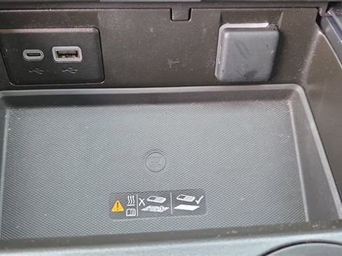 Used 2024 GMC Yukon XL Denali image 20