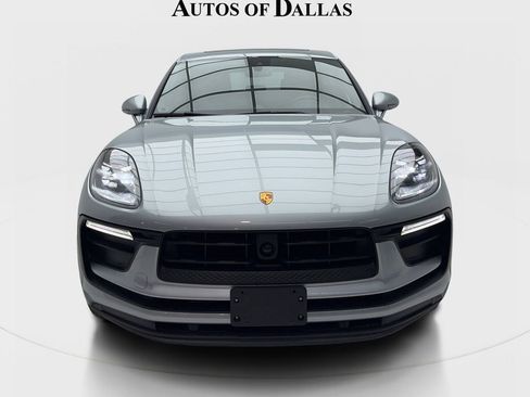 Used 2024 Porsche Macan AWD/4WD image 3
