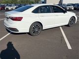 Used 2022 Volkswagen Jetta Sport image 4