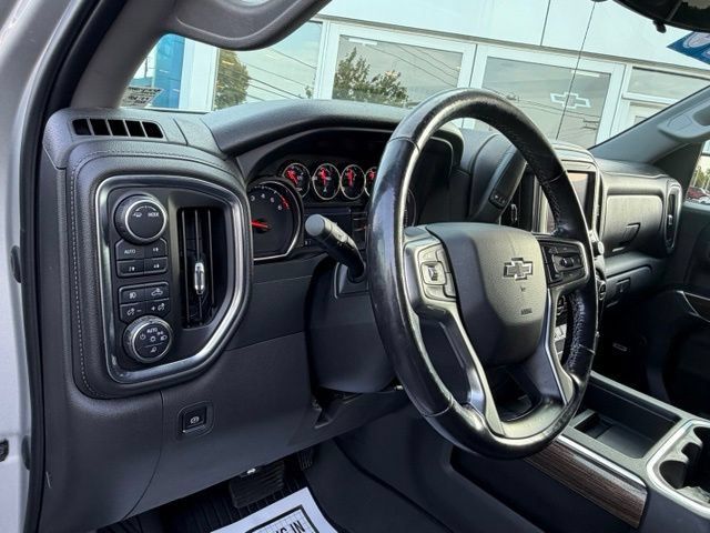 Used 2020 Chevrolet Silverado 1500 LT Trail Boss AWD/4WD image 34