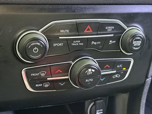 Used 2018 Dodge Charger SXT Plus w/ Performance Handling Group RWD image 22