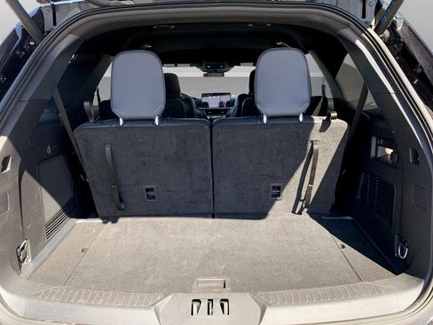 Used 2025 Ford Explorer ST-Line AWD/4WD image 13