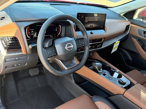 New 2026 Nissan Rogue Platinum AWD/4WD image 13