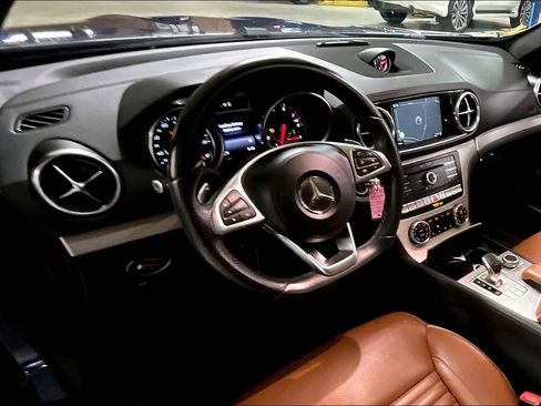 Used 2017 Mercedes-Benz SL 550 image 14