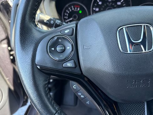 Used 2021 Honda HR-V Sport image 24