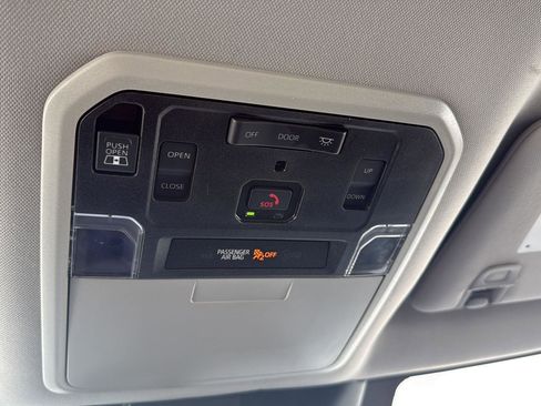 Used 2022 Toyota Tundra Limited AWD/4WD image 37