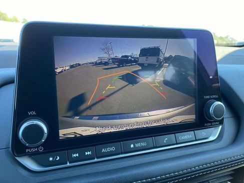 Used 2023 Nissan Rogue SV w/ SV Premium Package image 28