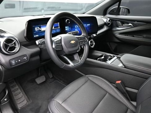 Used 2025 Chevrolet Blazer EV LT FWD image 10