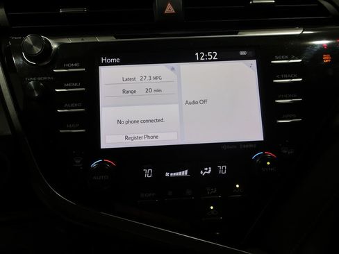 Used 2019 Toyota Camry XLE FWD image 24