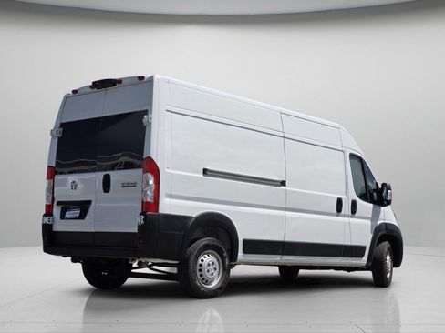Used 2025 RAM ProMaster 2500 FWD image 18