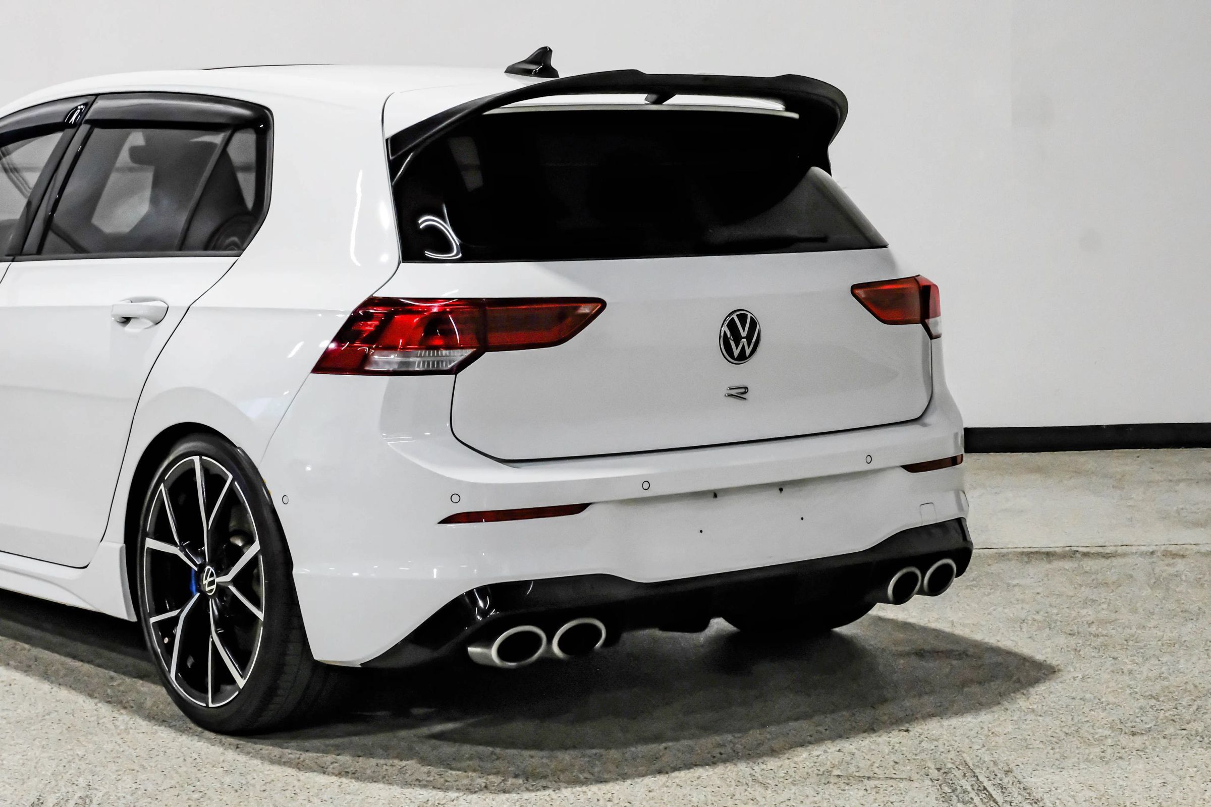 Used 2022 Volkswagen Golf R AWD/4WD image 14