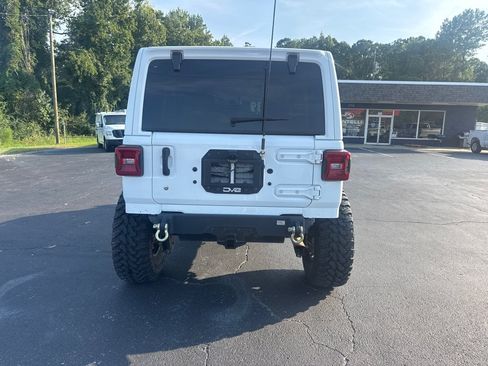 Used 2019 Jeep Wrangler Unlimited Rubicon AWD/4WD image 4