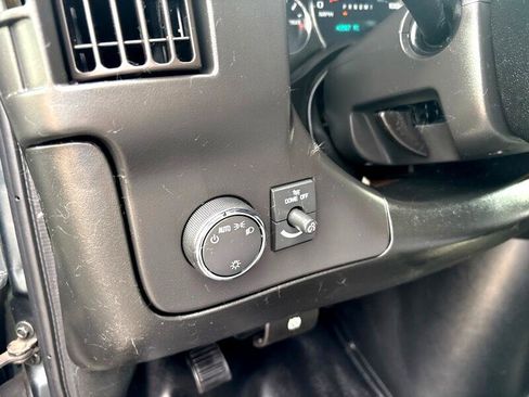 Used 2017 Chevrolet Express 2500 LS image 12