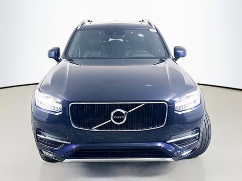 Used 2019 Volvo XC90 T5 Momentum w/ Protection Package Premier FWD image 2
