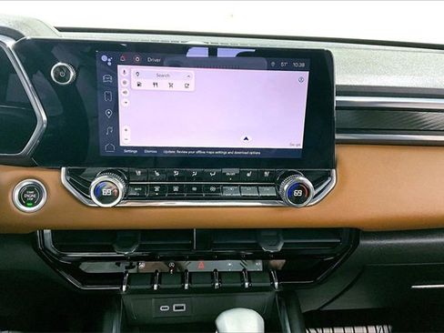 Used 2023 GMC Canyon AT4 w/ AT4 Premium Package image 16