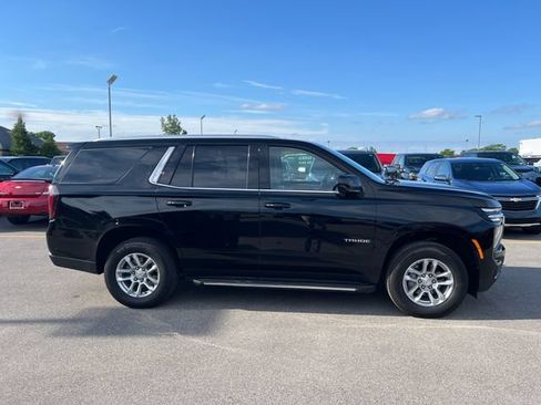 Used 2025 Chevrolet Tahoe LS AWD/4WD image 4
