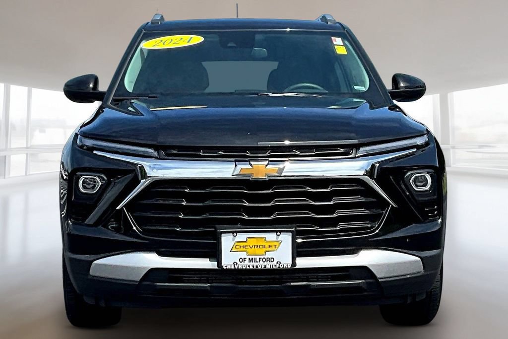 Used 2024 Chevrolet TrailBlazer LT AWD/4WD image 2