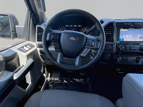 Used 2018 Ford F150 XLT w/ Equipment Group 302A Luxury AWD/4WD image 8