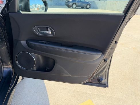Used 2018 Honda HR-V EX image 22