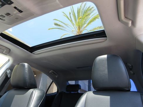 Used 2017 Lexus ES 350 w/ Premium Package FWD image 24