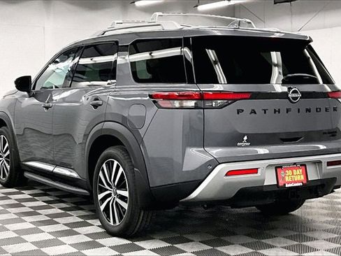 New 2025 Nissan Pathfinder Platinum image 3