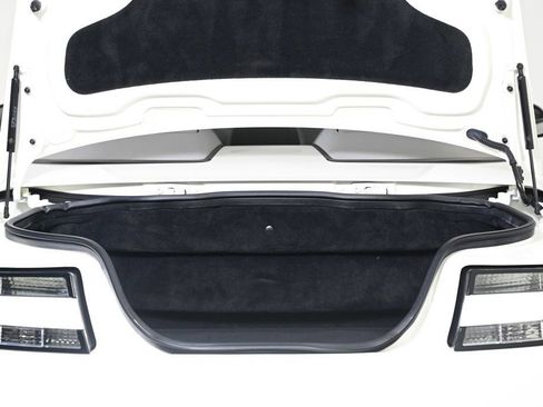 Used 2017 Aston Martin V12 Vantage S image 25