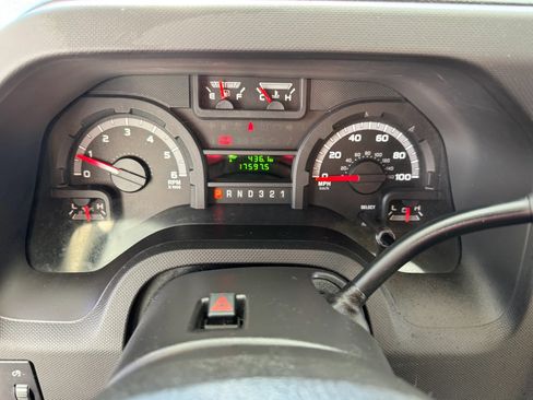 Used 2015 Ford E-450 and Econoline 450 Super Duty w/ Motorhome Prep Package RWD image 27