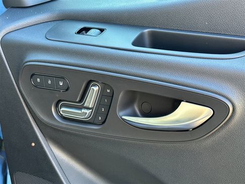 Used 2024 Mercedes-Benz Sprinter 2500 image 19