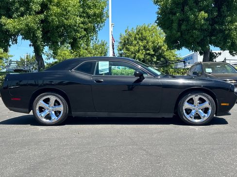 Used 2013 Dodge Challenger SXT w/ Super Sport Group RWD image 3