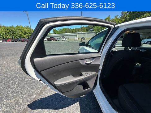 Used 2024 Kia Forte LXS FWD image 14
