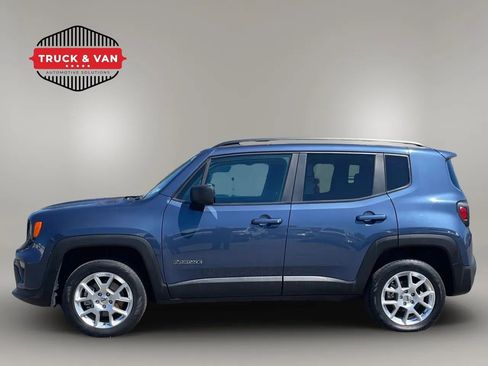 Used 2022 Jeep Renegade Latitude AWD/4WD image 4