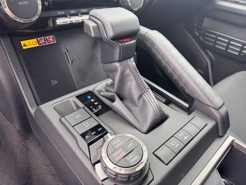 New 2026 Toyota 4Runner TRD Off-Road Premium AWD/4WD image 15