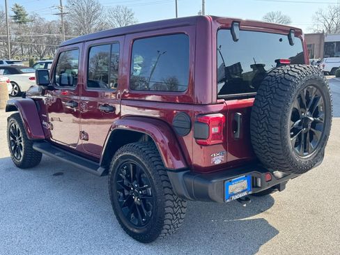 Used 2021 Jeep Wrangler Unlimited Sahara w/ Cold Weather Group image 4