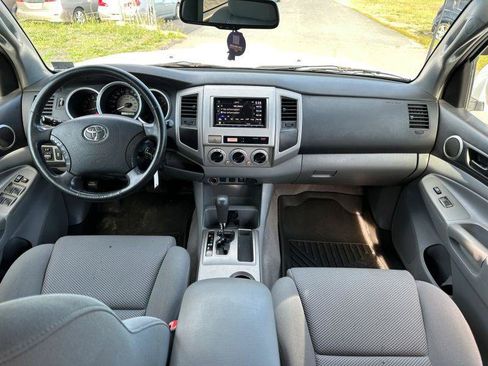 Used 2009 Toyota Tacoma PreRunner w/ TRD Sport Pkg RWD image 13