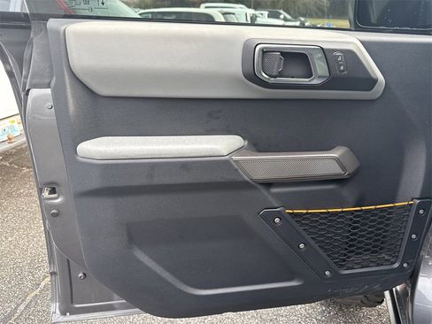 Used 2021 Ford Bronco Badlands image 10