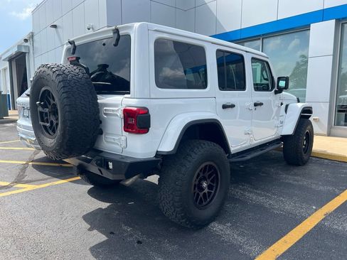 Used 2021 Jeep Wrangler Unlimited Sahara w/ LED Lighting Group AWD/4WD image 4