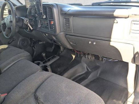 Used 2004 Chevrolet Silverado 2500 W/T image 17