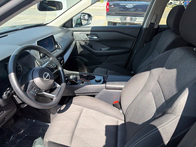 Used 2024 Nissan Rogue SV AWD/4WD image 10