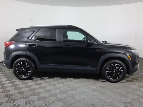 Used 2022 Chevrolet TrailBlazer LT w/ Sun and Liftgate Package image 19