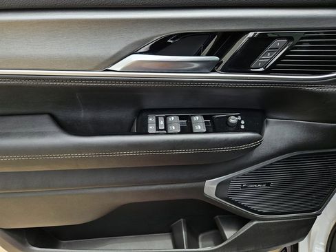 New 2026 Jeep Grand Wagoneer L 2WD image 15