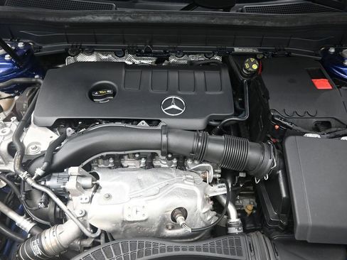 Used 2021 Mercedes-Benz GLB 250 w/ Premium Package image 33