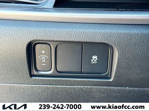 New 2026 Kia Sorento LX FWD image 34