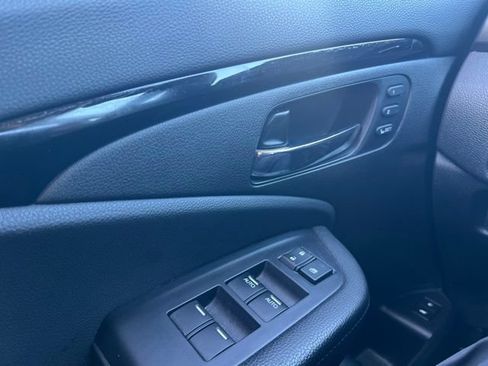 Used 2020 Honda Pilot Touring image 21