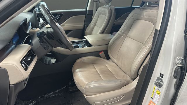 Used 2023 Lincoln Aviator Reserve w/ Equipment Group 201A AWD/4WD image 9