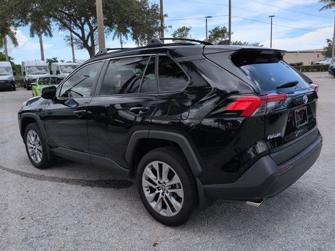 Used 2025 Toyota RAV4 XLE Premium FWD image 7